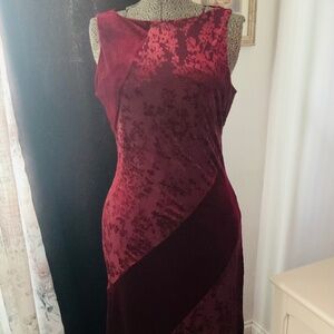 Dark burgundy Cider velvet dress